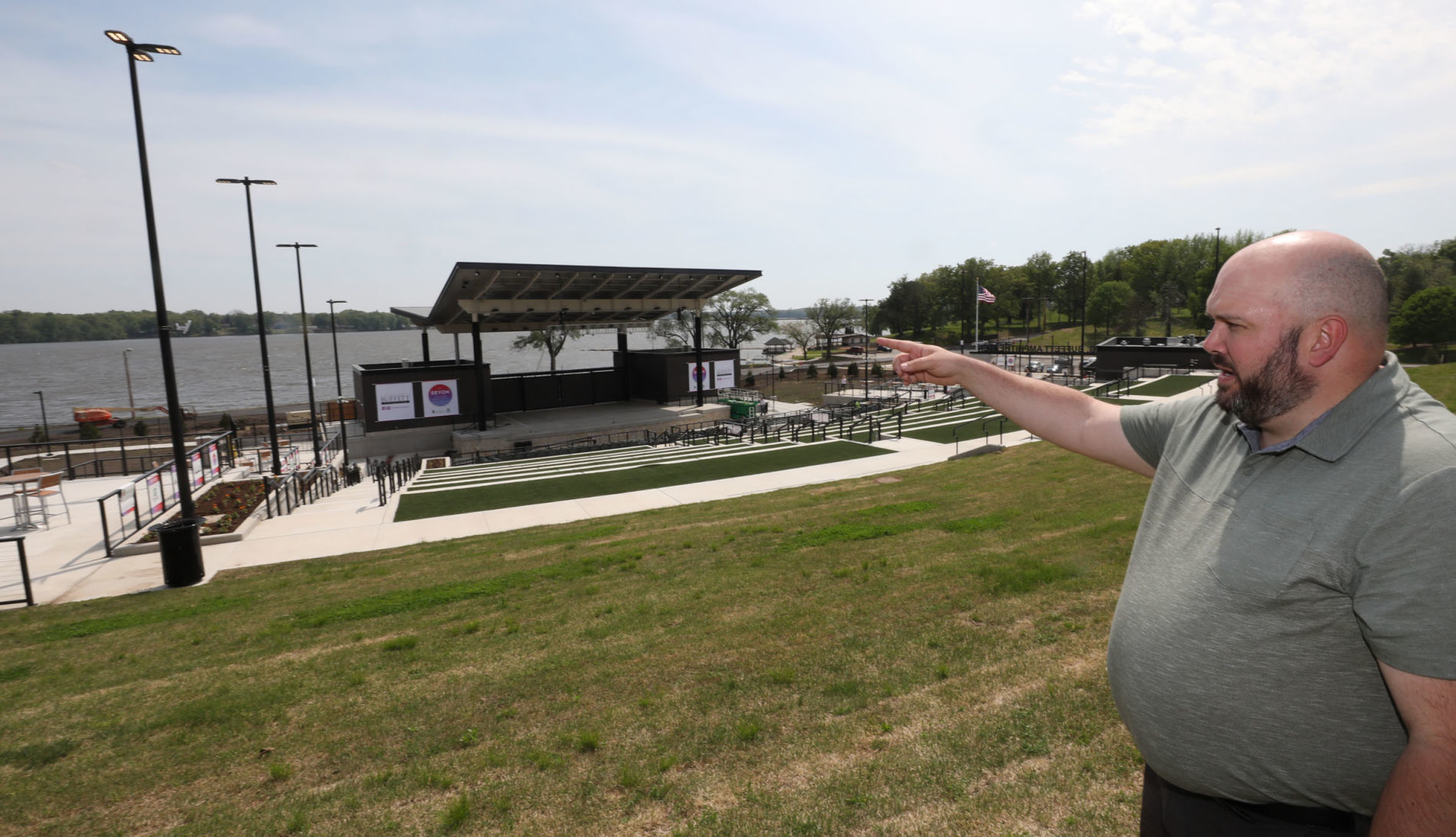 Devon Lakeshore Amphitheater